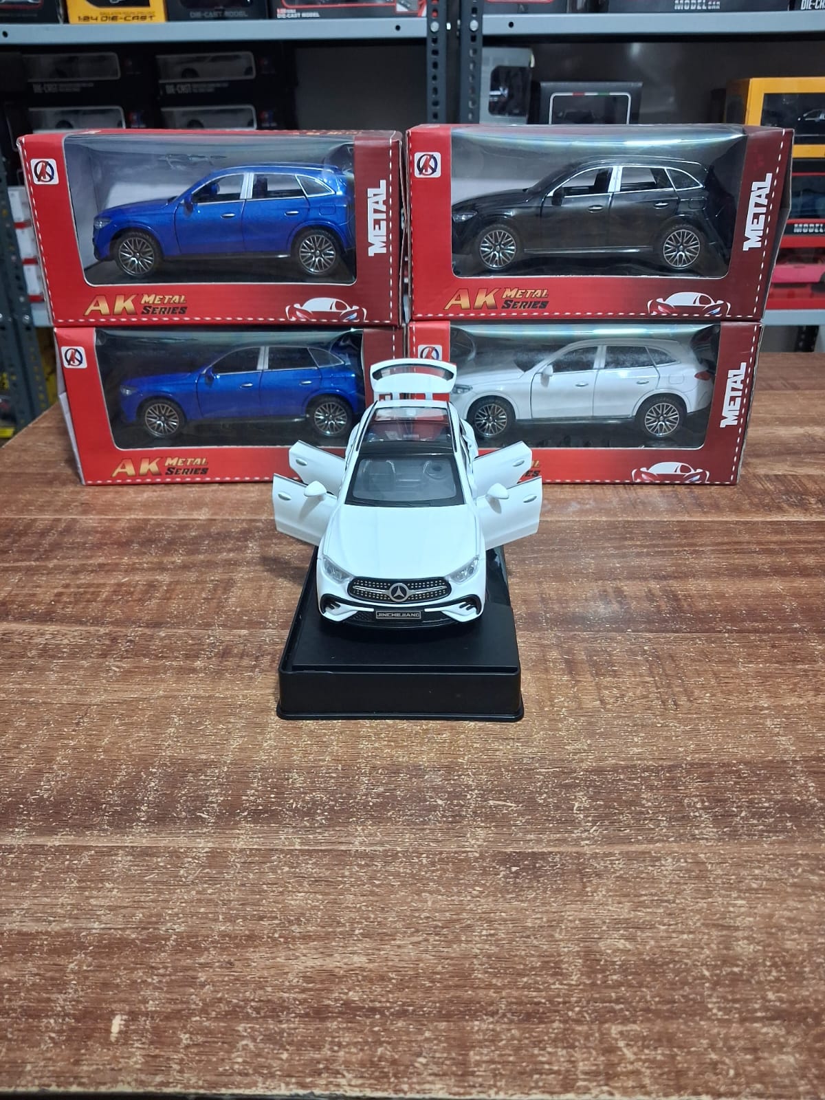 1:32 Mercedes-Benz SUV Die-Cast Model – Pullback | Opening Doors | AK Metal Series