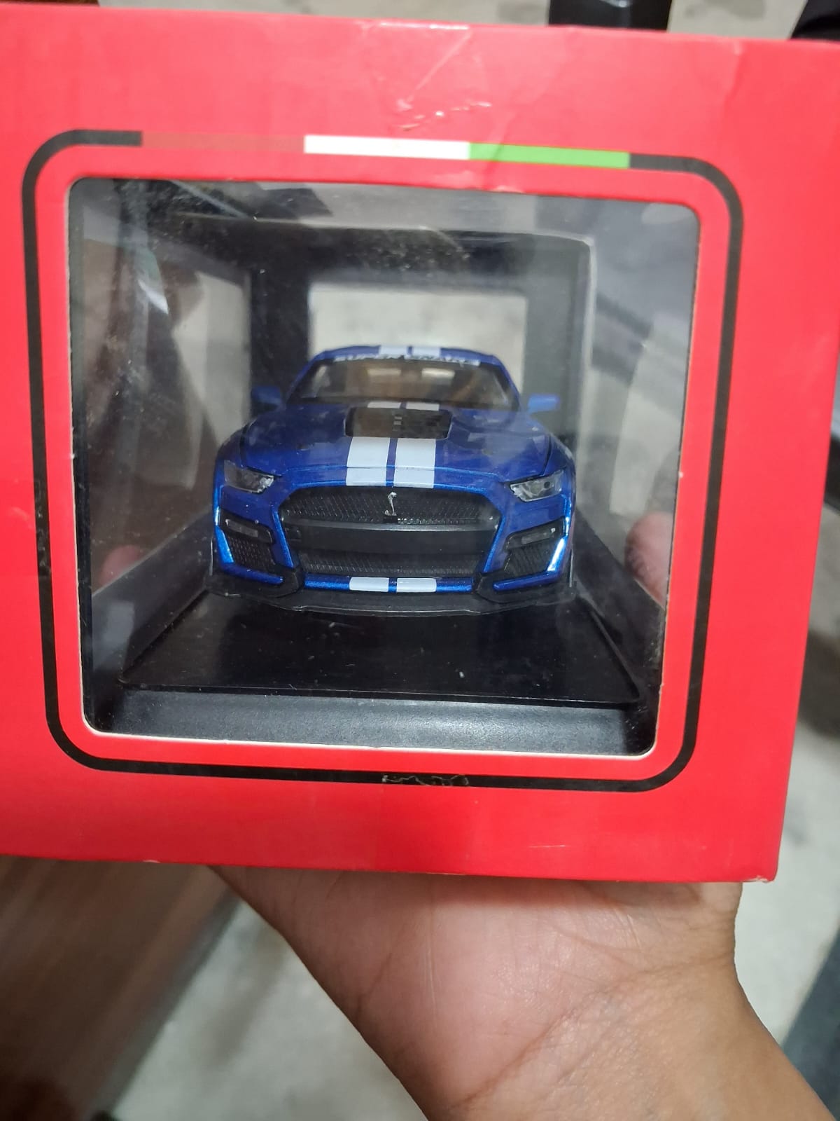1:32 Scale GT500 Shelby Die-Cast Car – Pullback Action & Opening Doors