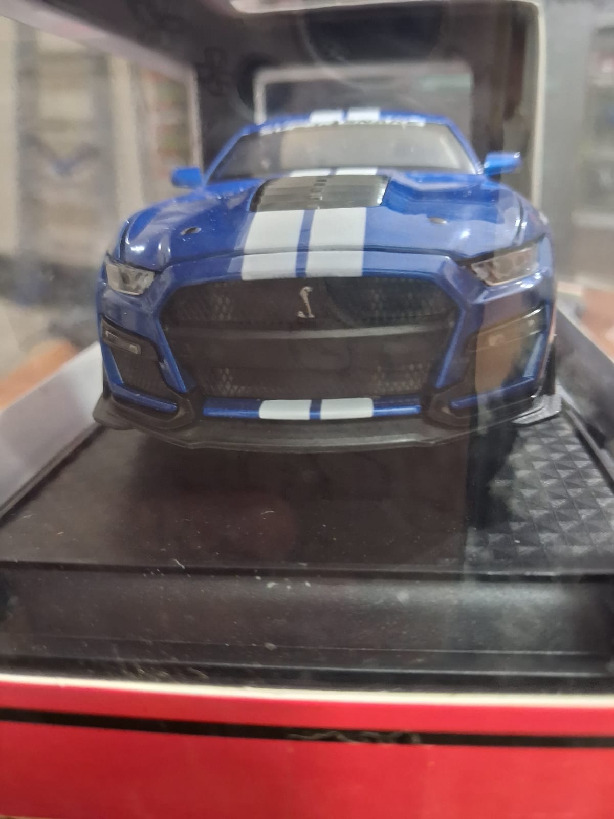 1:32 Scale GT500 Shelby Die-Cast Car – Pullback Action & Opening Doors