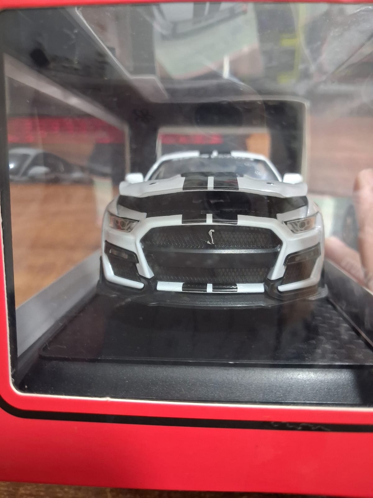 1:32 Scale GT500 Shelby Die-Cast Car – Pullback Action & Opening Doors